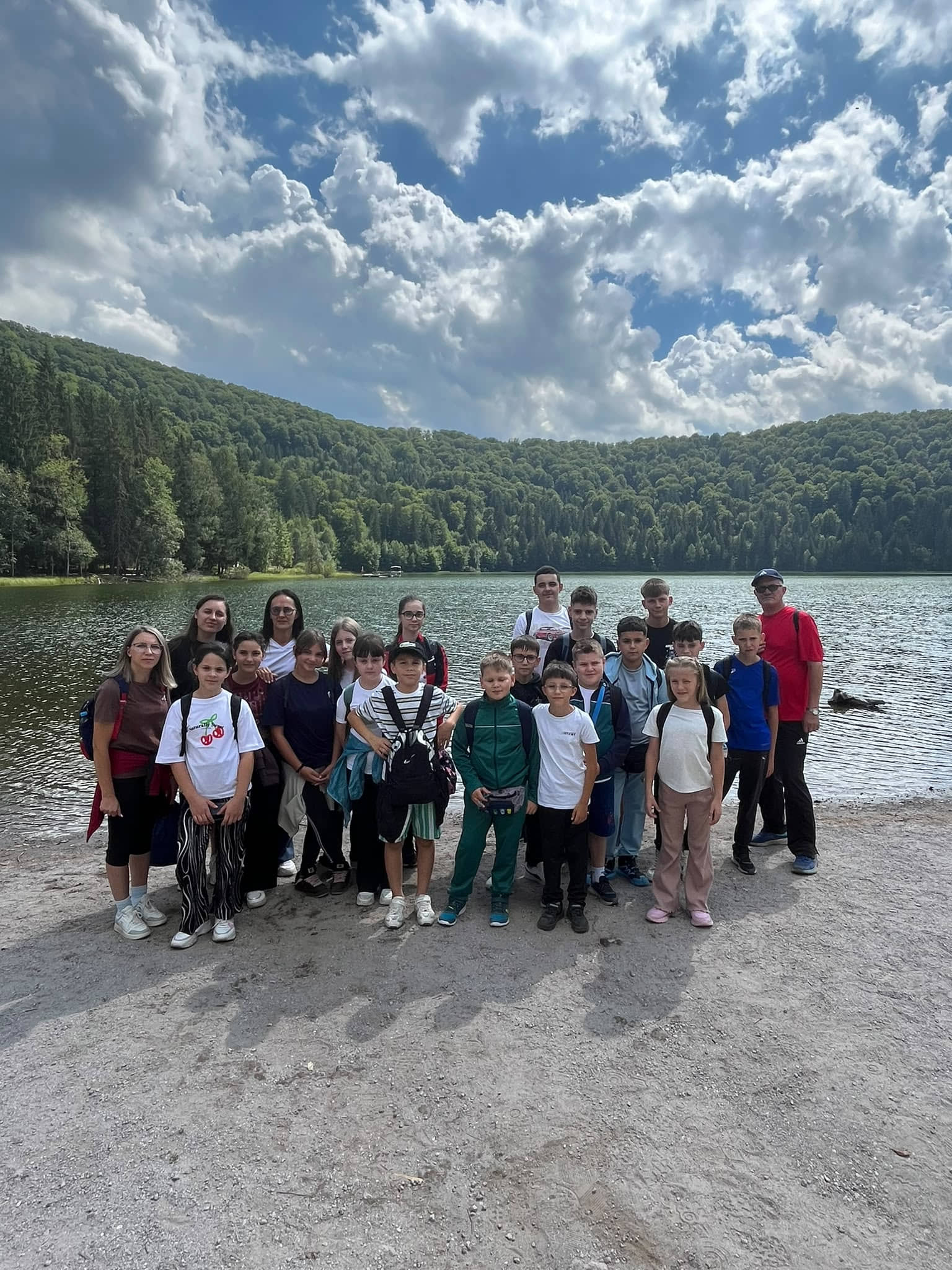 O EXCURSIE DE NEUITAT - ȘCOALA GIMNAZIALĂ COGEASCA